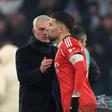 José Mourinho e Otamendi, treinador e central do Benfica (foto: Imago)