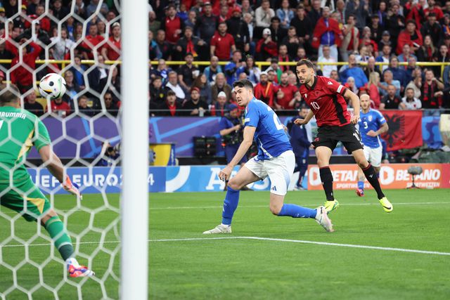 Vídeo: Albânia marca o golo mais rápido da história do Euro