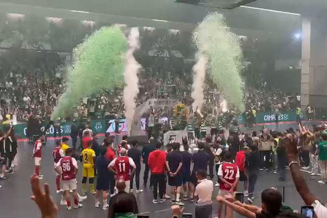 Sporting tetracampeão: o momento em que os leões levantam a taça no João Rocha