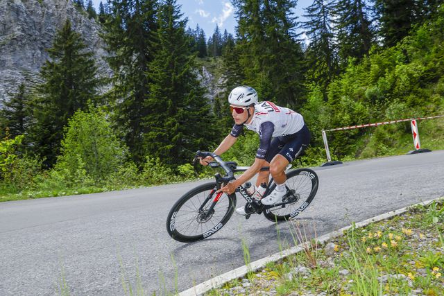 João Almeida «não quis lutar com Adam Yates» no final da etapa 7 da Volta à Suíça