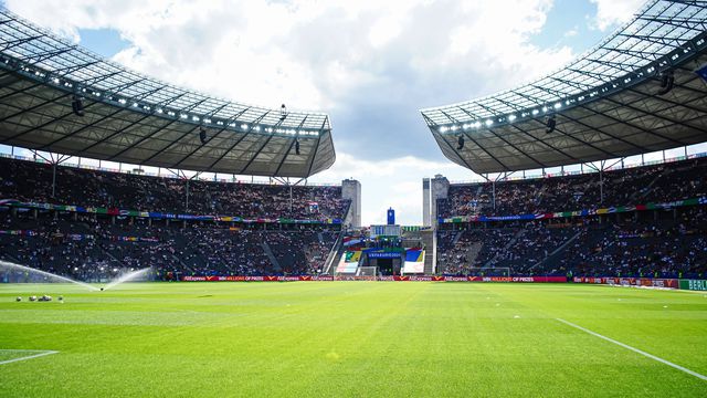 Espanha-Croácia: guarda-redes no aquecimento
