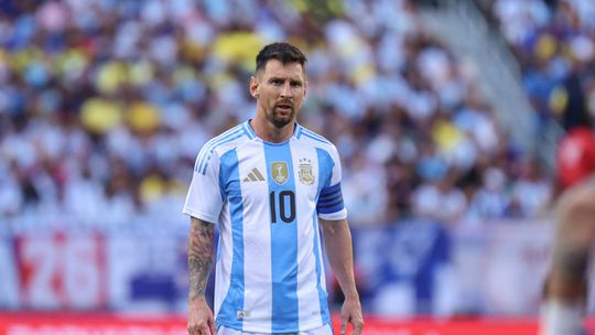 Vídeos: Messi e Lautaro bisam na vitória da Argentina