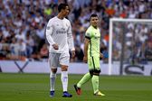Cristiano Ronaldo a defrontar Sergio Aguero pelo Real Madrid contra o Manchester City