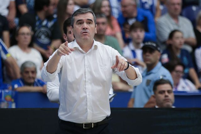 Norberto Alves, treinador de basquetebol do Benfica (MANUEL FERNANDO ARAÚJO/LUSA)