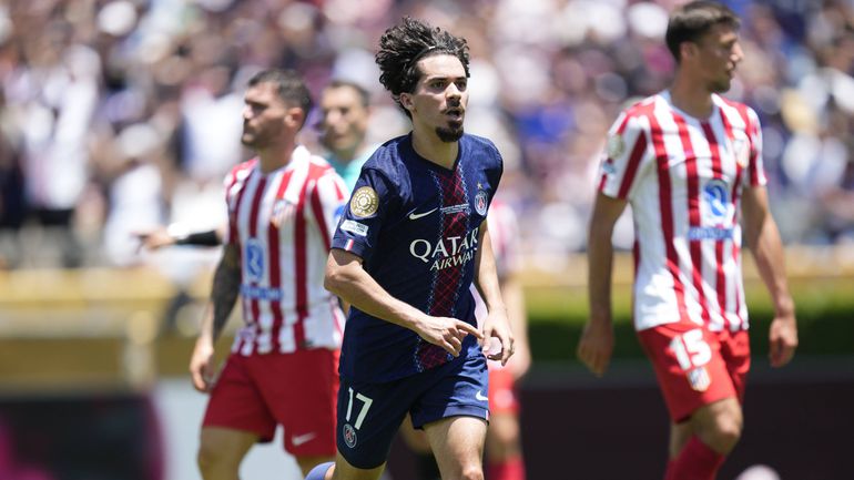 Vitinha faz exibição de melhor em campo na goleada do PSG ao At. Madrid