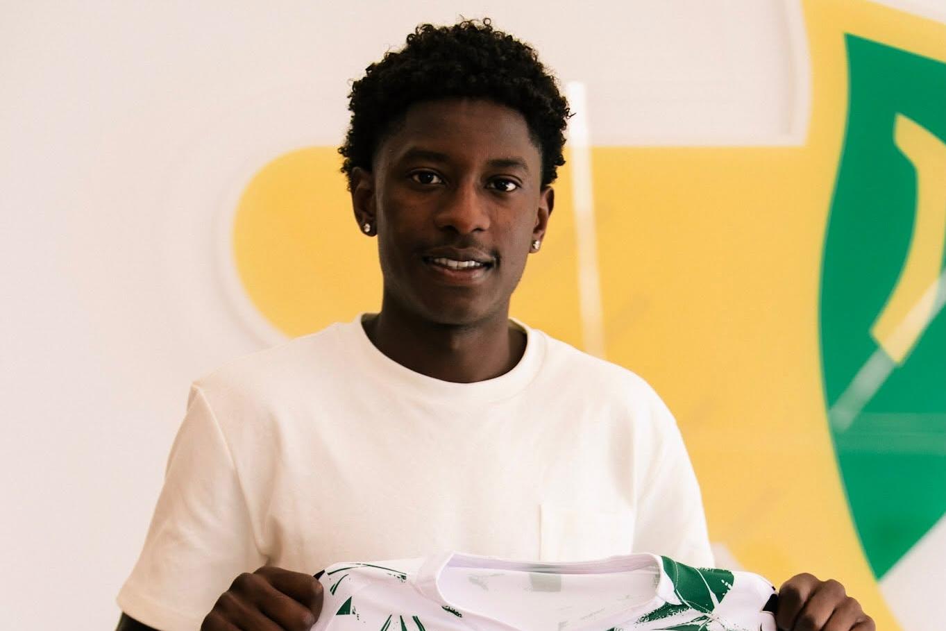 Michael Dacosta assinou até 2029 pelos cónegos - Foto: Moreirense FC