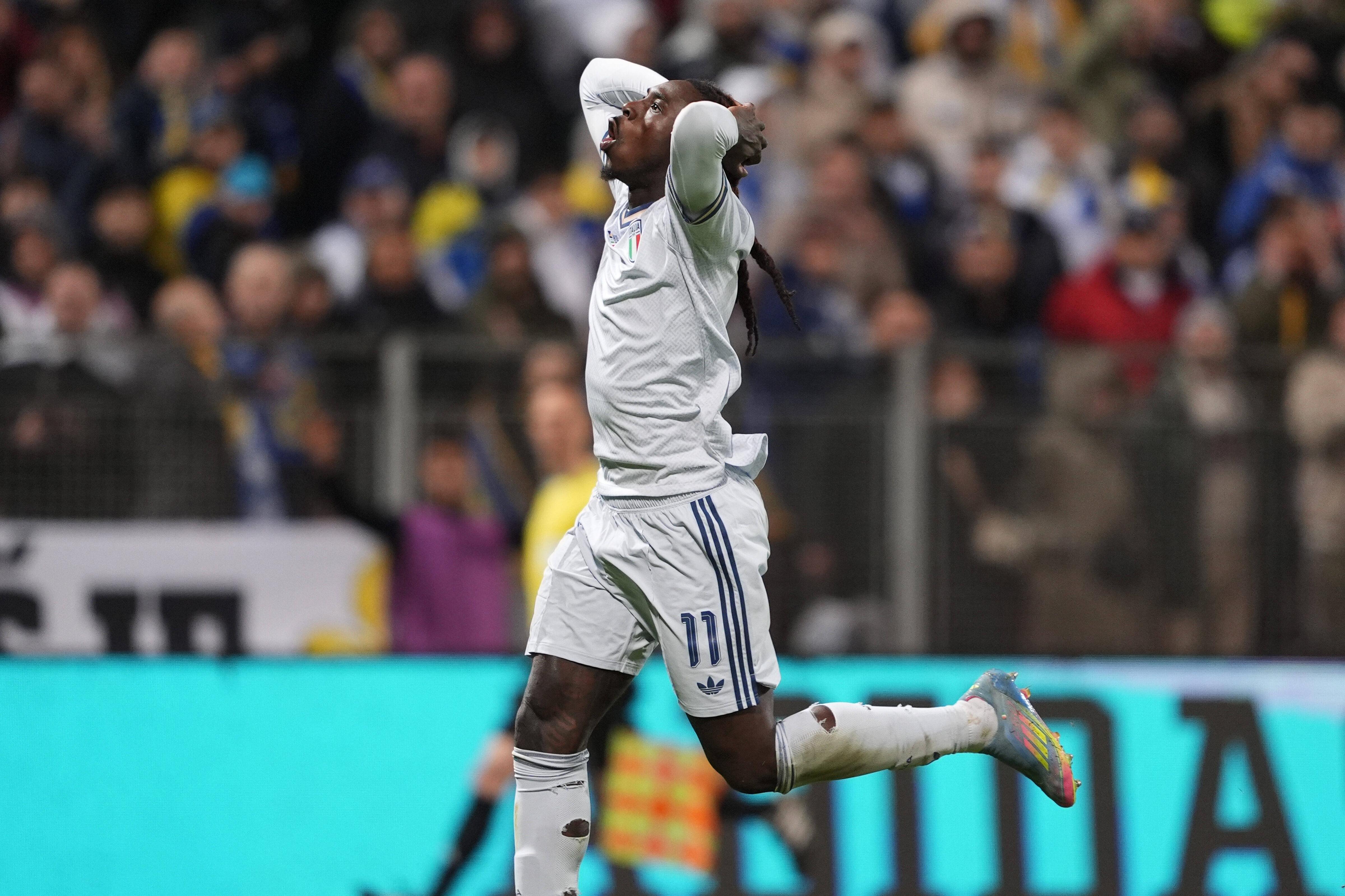 Moise Kean com a camisola de Itália
