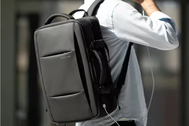 Se procura uma mochila versátil para o seu dia a dia ou para viajar, esta é a escolha certa