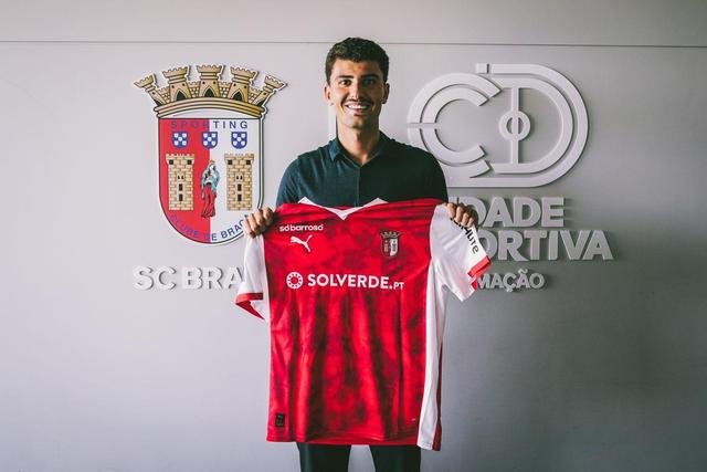 Tomás Muller renovou contrato até 2028 com o SC Braga — Foto: SC Braga