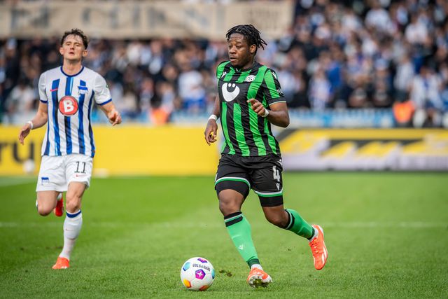 SC Braga a fechar Bright Arrey-Mbi: «Recebemos uma oferta», assume dirigente do Hannover