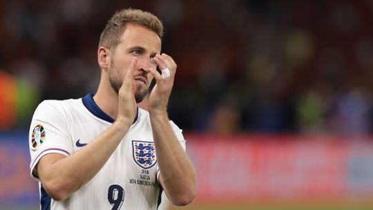 Harry Kane destroçado com derrota: «De coração partido»