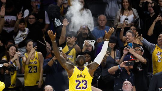 NBA: vitória dos Lakers teve ajuda... do treinador adversário (vídeo)