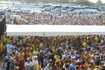 Desacatos entre polícia e colombianos adiam início da final da Copa América