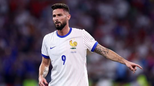 Giroud lembra Euro 2016 no adeus à seleção: «Uma das maiores dores...»