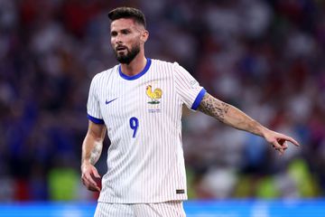 Giroud lembra Euro 2016 no adeus à seleção: «Uma das maiores dores...»