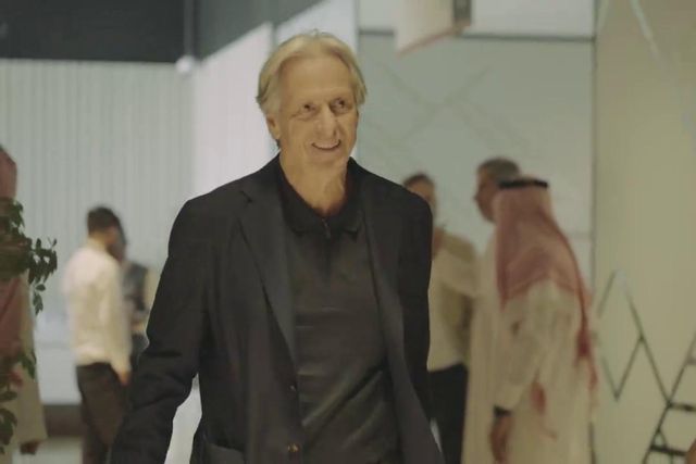 Jorge Jesus 'superstar' no primeiro dia no Al Nassr (vídeo)