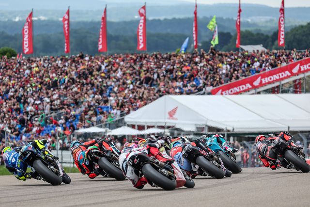 Sachsenring recebeu mais de 250 mil espetadores no último fim de semana.