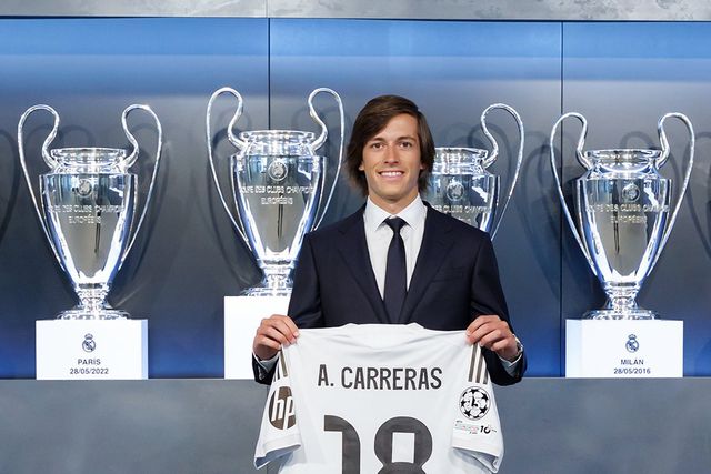 Álvaro Carreras apresentado no Real Madrid. Foto: Real Madrid
