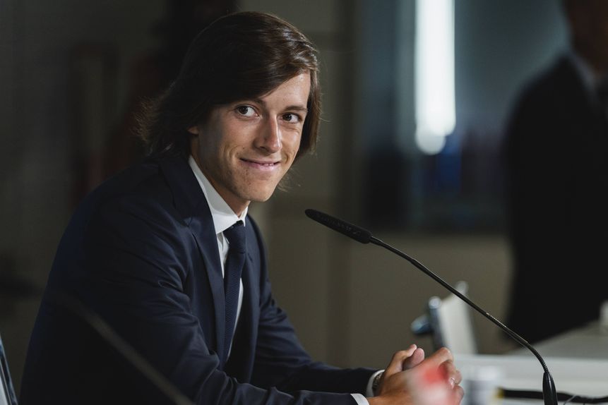 Álvaro Carreras apresentado no Real Madrid (foto: IMAGO)