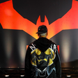 Neymar gasta €1M em réplica realista de carro do Batman... que cospe fogo (vídeo)