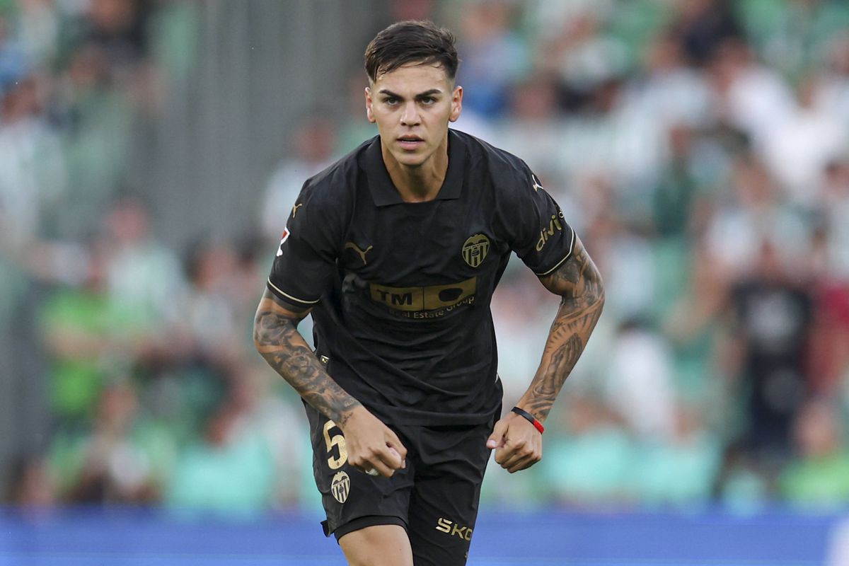 Benfica: Enzo Barrenechea já está em Lisboa