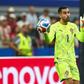 Benfica identifica possível sucessor de António Silva e clube inglês avança por Diogo Costa
