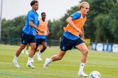 Jogadores do FC Porto aplicam-se no treino