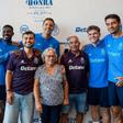 Adeptos com os craques - Foto: FC Porto