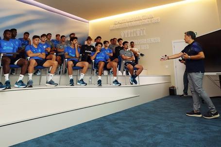 Bertino Miranda a dar instruções sobre as novas leis - Foto: FC Porto