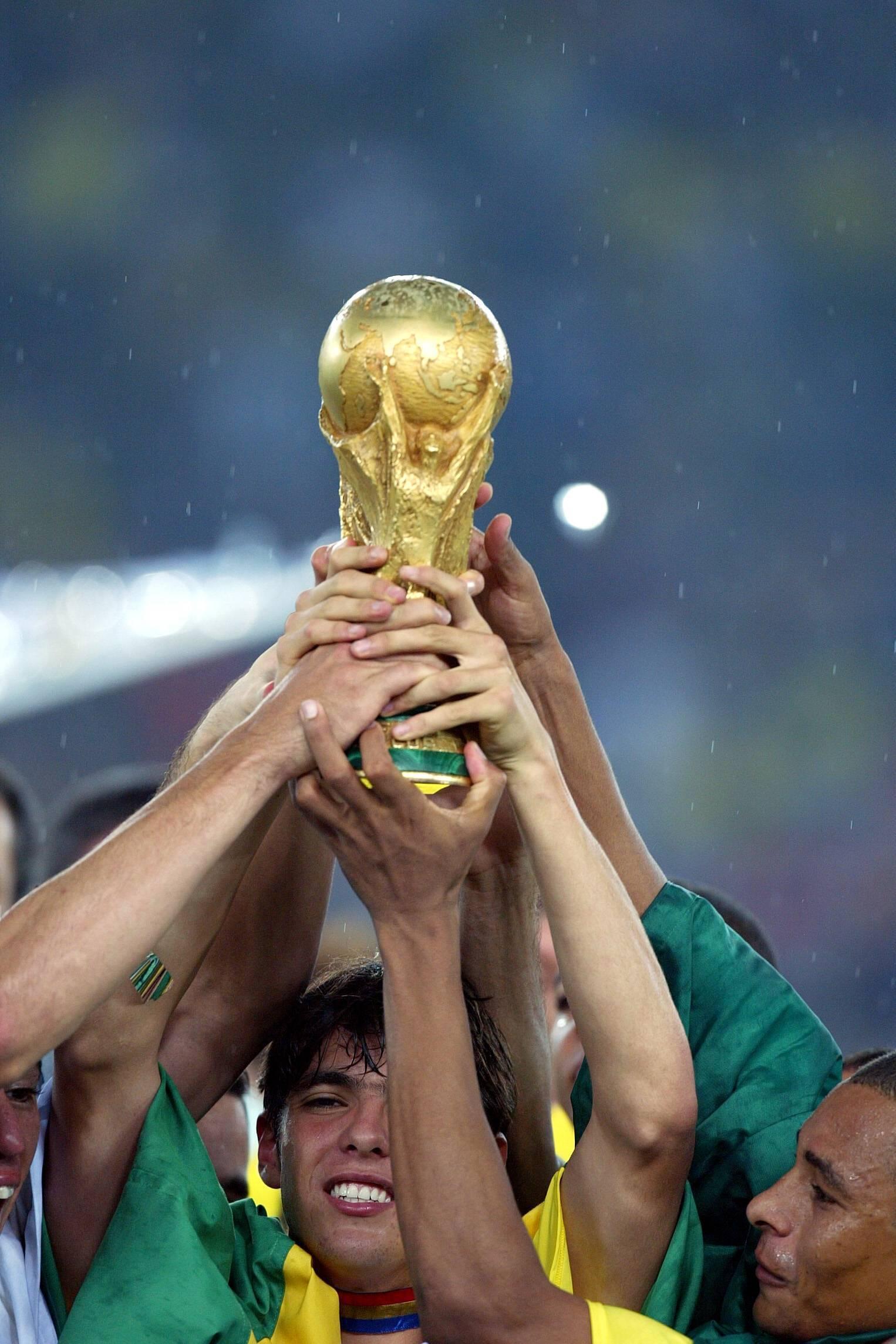 10. Kaka - Brasil - 20 anos e 69 dias