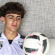 Dinis Pereira, sobrinho de Cristiano Ronaldo, assinou o seu primeiro contrato de formação - Foto: D.R.