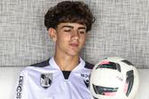 Dinis Pereira, sobrinho de Cristiano Ronaldo, assinou o seu primeiro contrato de formação - Foto: D.R.