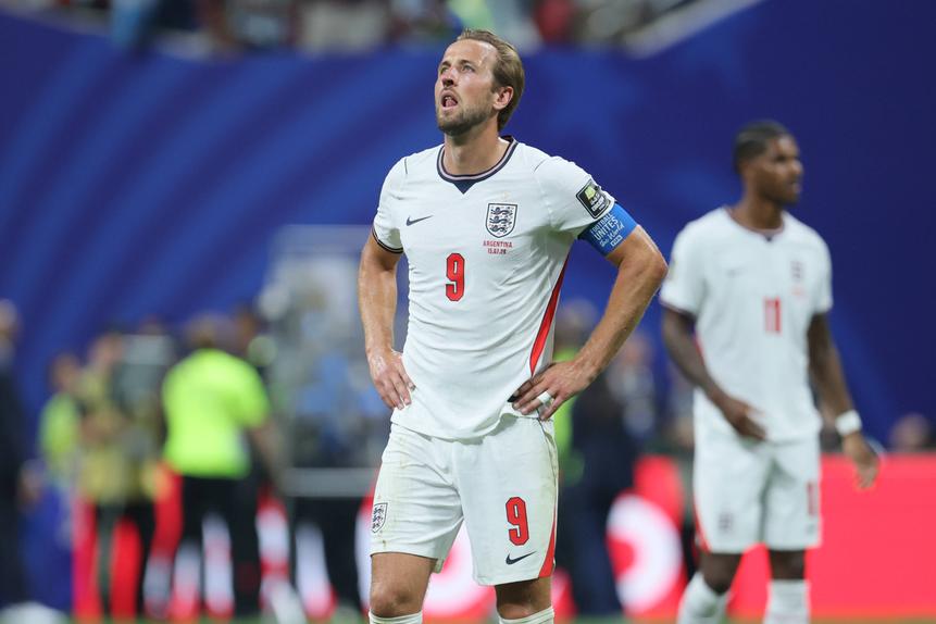 Harry Kane confessou estar arrasado após a derrota frente á Argentina - FOTO:IMAGO
