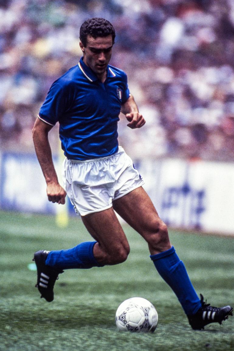 3. Giuseppe Bergomi - Itália - 18 anos e 174 dias