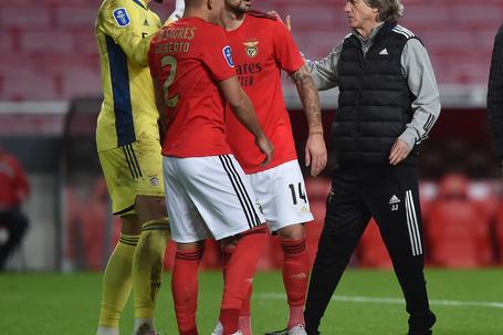 Jorge Jesus, Gilberto, Seferovic e Helton Leite em 2020 - Foto: A BOLA