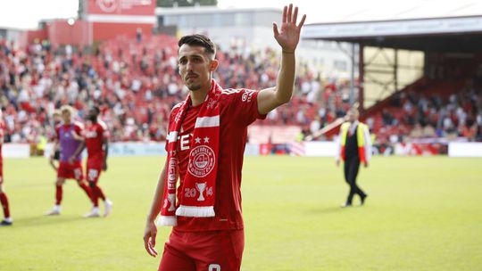 OFICIAL: Girona anuncia o substituto de Dovbyk