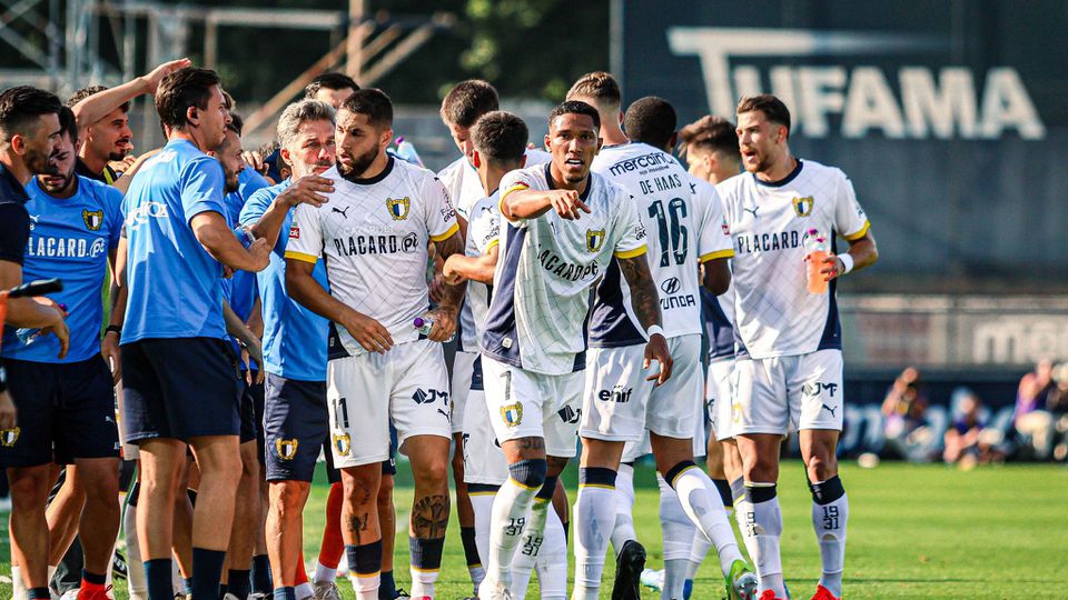 Famalicão: vitória na Reboleira permitirá igualar época de regresso à Liga