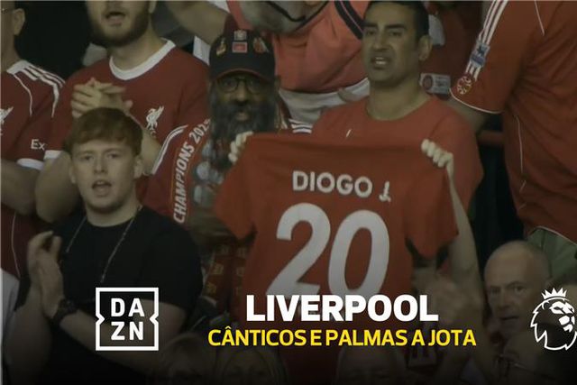 Ao minuto 20, Anfield voltou a homenagear Diogo Jota