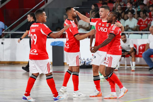 Pany Varela festeja primeiros golos pelo Benfica (Foto: Benfica)