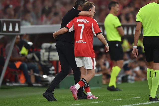Bruno Lage e Akturkoglu no jogo com o Nice