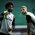 St. Juste com Zeno Debast no treino desta sexta-feira em Alvalade