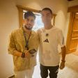 Mousa Alnaji ao lado de Cristiano Ronaldo Foto: Instagram Mousa Alnaji