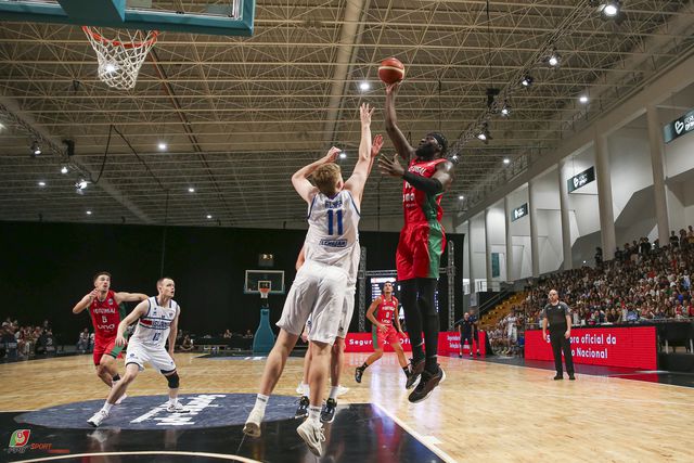 Travante derrete Islândia em Braga