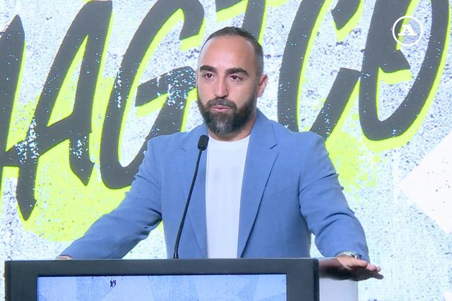 Ricardinho depede-se da quadra de futsal