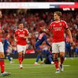 No Estádio da Luz, Fredrik Aursnes e Andreas Schjelderup, autores dos dois golos da partida frente ao Nice, na 3ª ronda eliminatória da Liga dos Campeões.