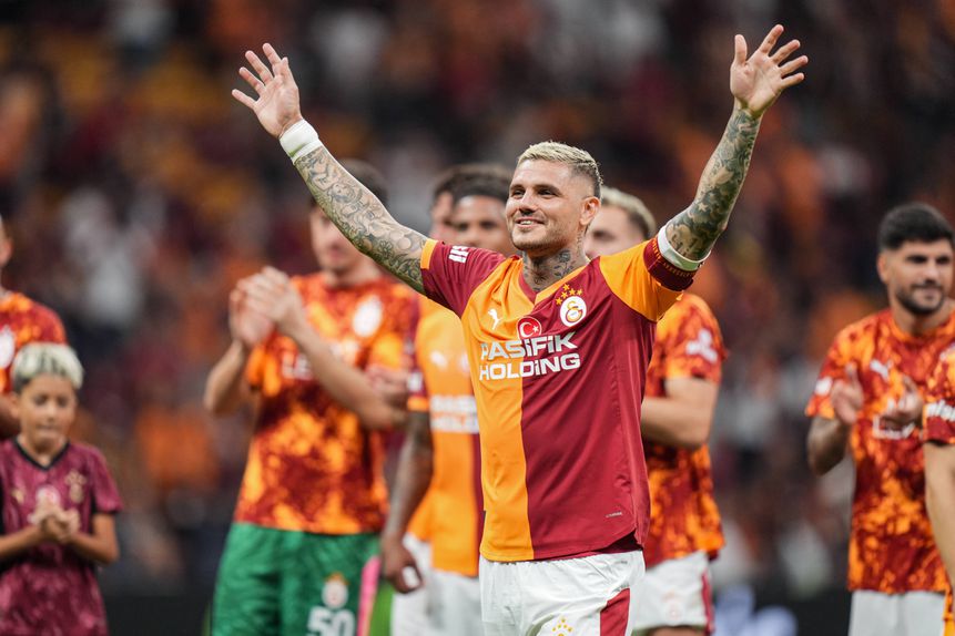 Mauro Icardi festeja vitória sobre o Fatih Karagumruk na liga turca