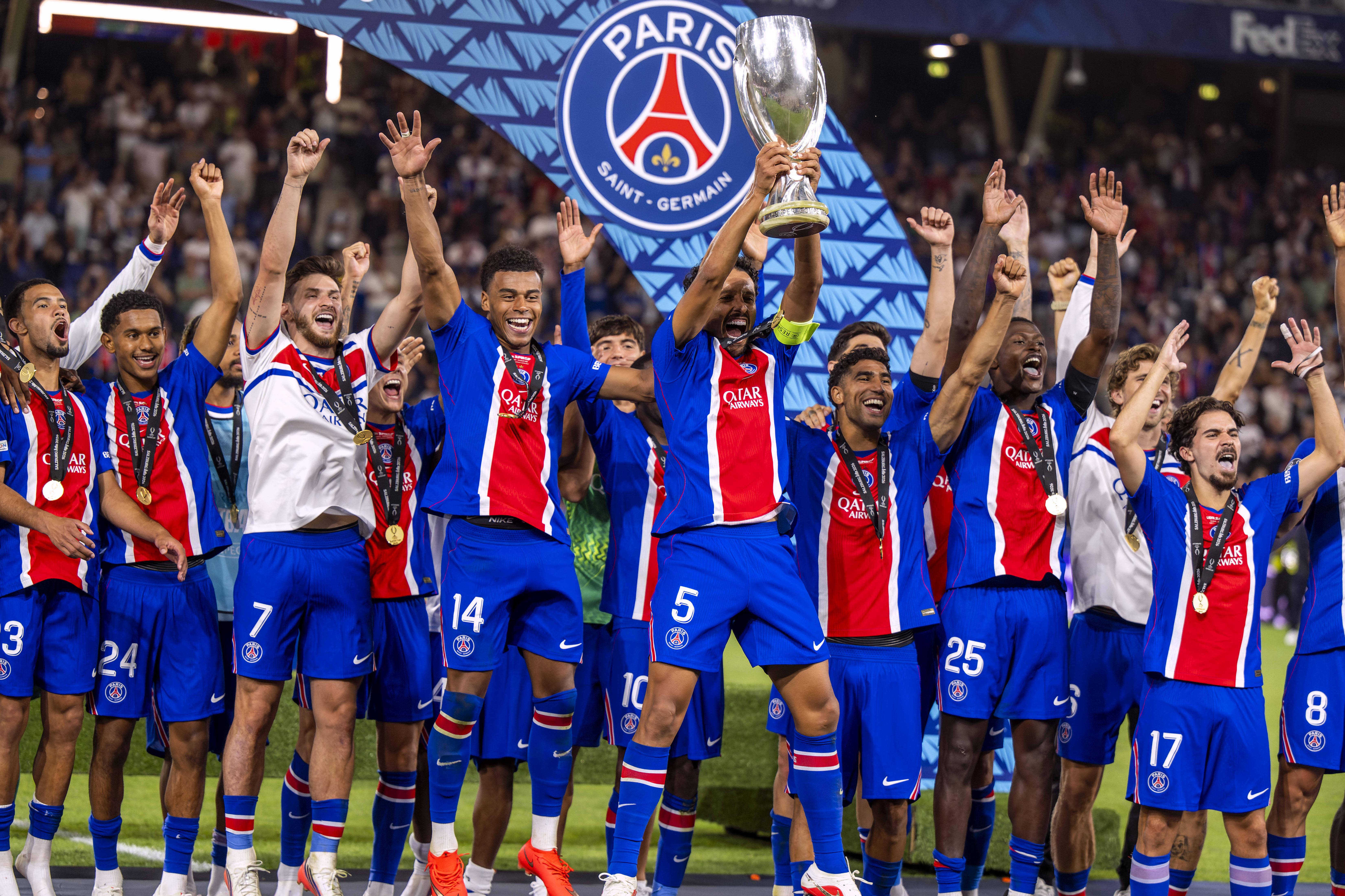 Após ter conquistado a Supertaça Europeia, o PSG procura este domingo a Supertaça de França, diante do Lens - Foto: Imago