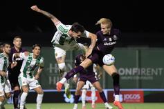 Tamas Nikitscher no Rio Ave-FC Porto - Foto: MANUEL FERNANDO ARAÚJO/EPA