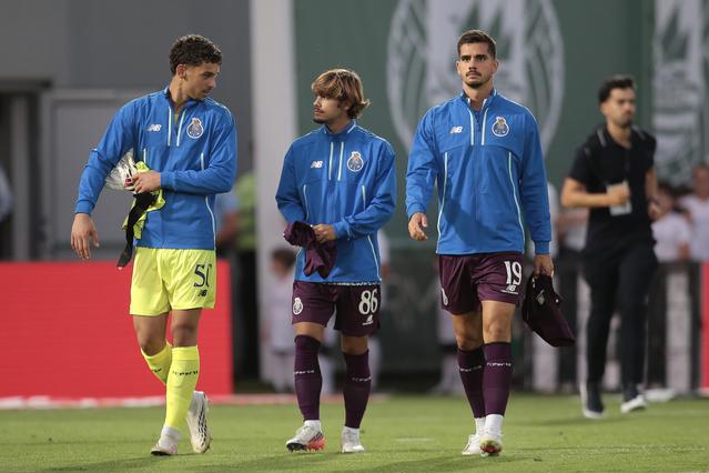 Rodrigo Mora não foi utilizado na vitória do FC Porto no reduto do Rio Ave ( MANUEL FERNANDO ARAÚJO/LUSA)