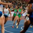 Momento da passagem de testemunho falhada da estafeta portuguesa de 4x100 m (FPA/Sportimedia)